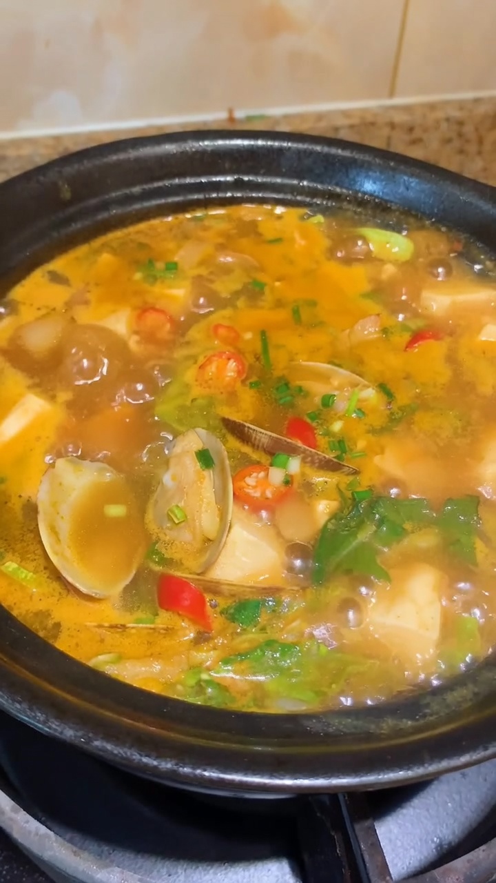 된장찌개: 깊고 구수한 한국의 소울 푸드