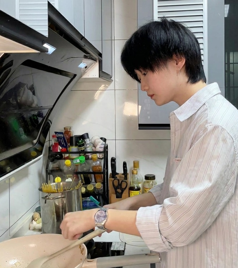 소스 속에서 치즈가 녹아드는 모습.