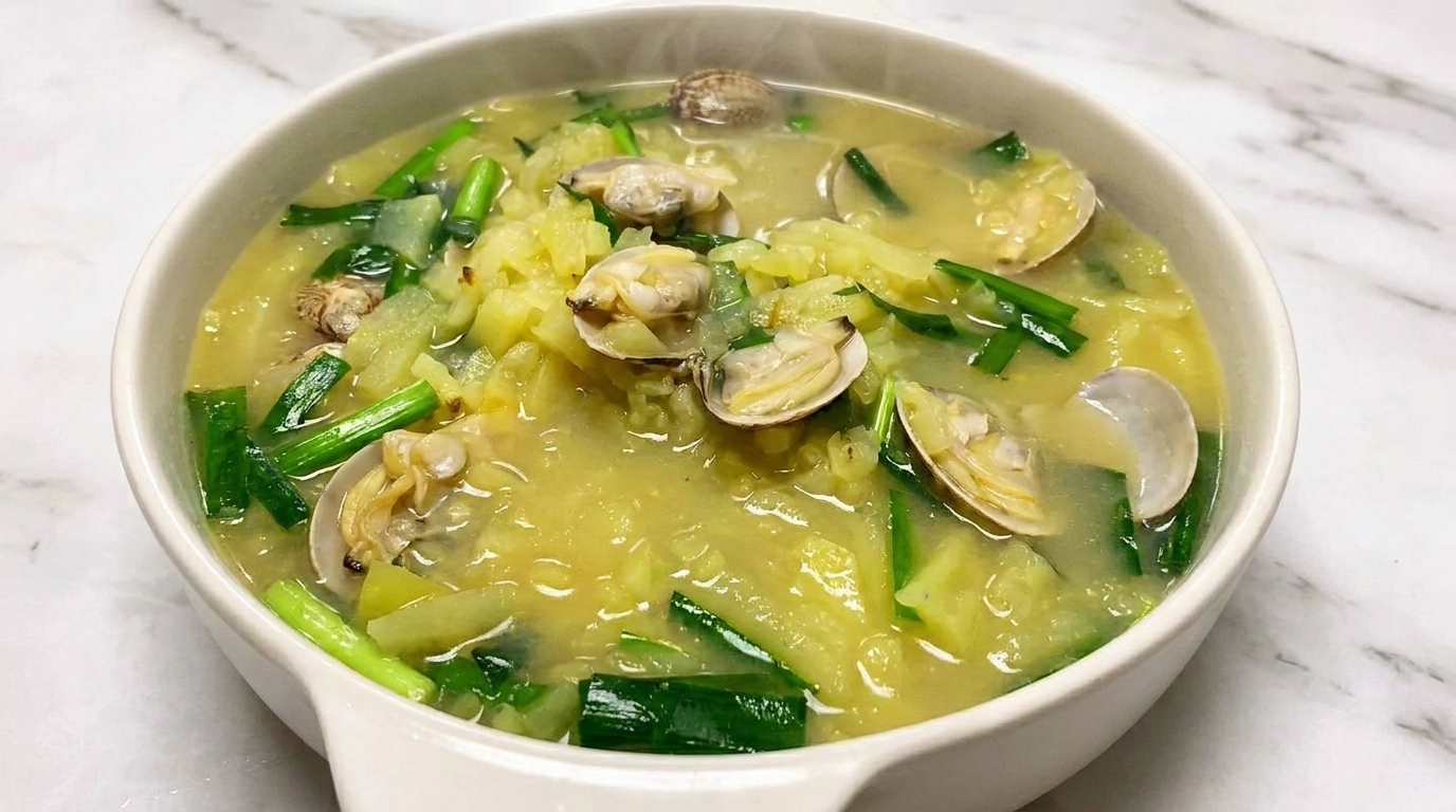 감칠맛 가득한 감자 바지락국